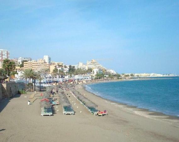 Estudio En Benalbeach Appartement Benalmádena Buitenkant foto